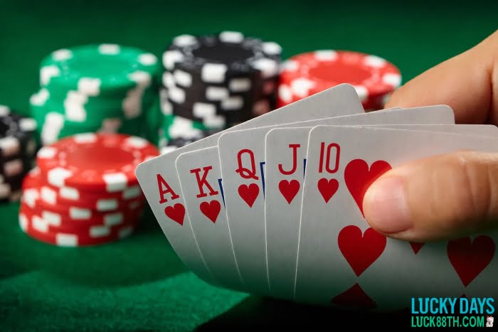 เรียนรู้ 10 อันดับไพ่ Poker ที่ใช้เอาชนะ